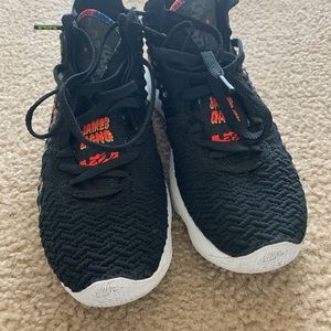 Nike LEBRON 17 'JAMES GANG‘  Boys 7Y